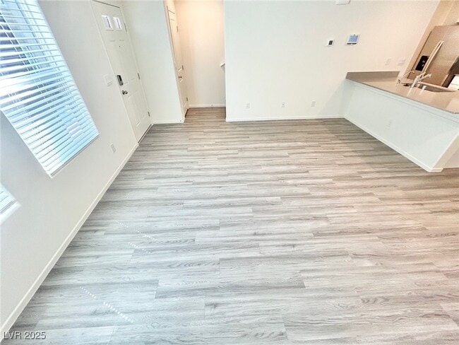 Building Photo - 9916 Bumblebee Hls St