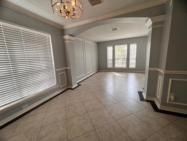 Foto del edificio - 1911 Kelliwood Trails Dr