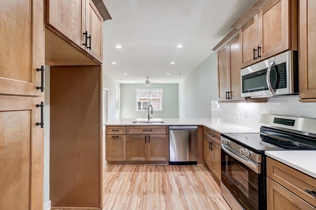 Photo - 1517 28th St Pl SE House