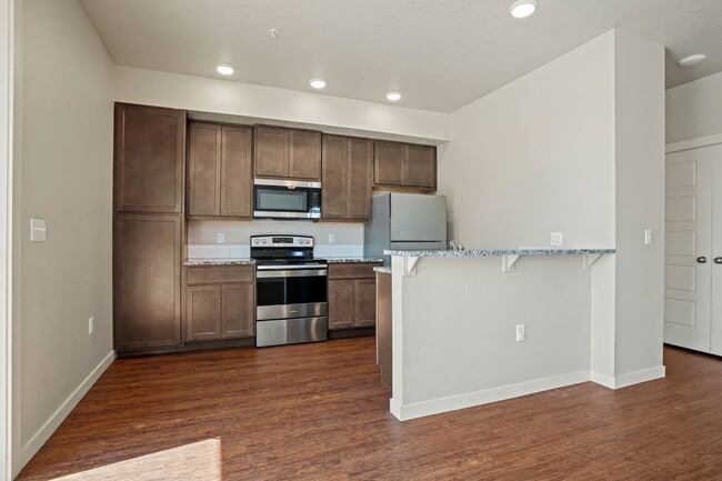 Building Photo - Beautiful Home in Garden City!