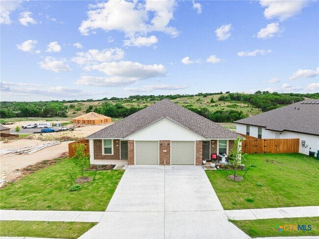 Building Photo - 117 Leon Ln