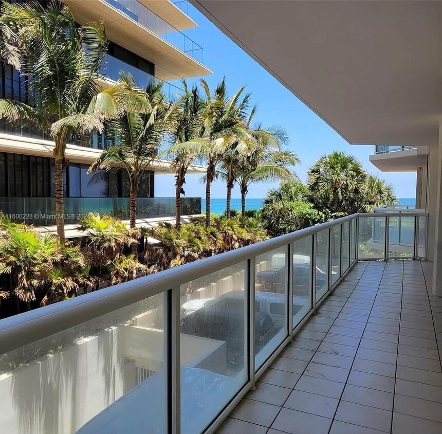 Foto principal - 8925 Collins Ave