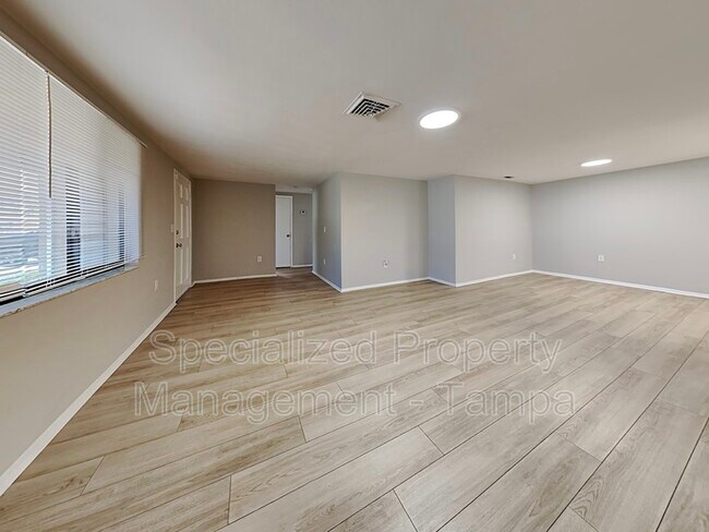 Building Photo - 6116 1st Ave