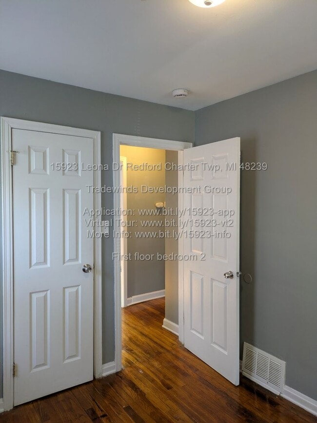 Building Photo - 15923 Leona Dr