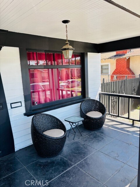 Foto del edificio - 2041 W 35th Pl