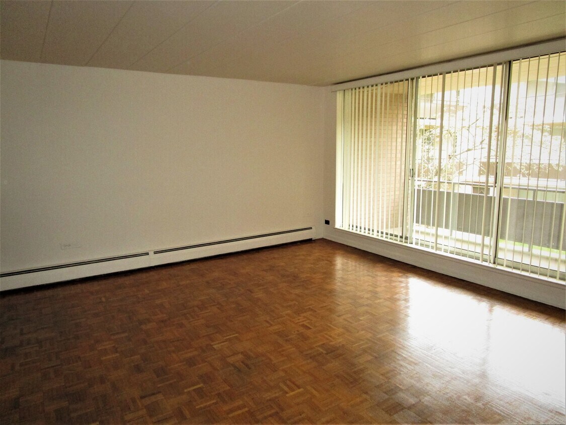 Foto del edificio - 12558 Fairview Ave