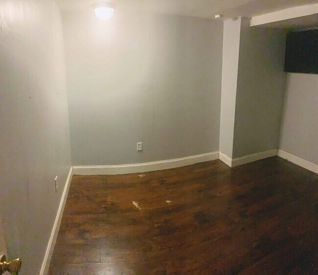 Building Photo - 120 Highland Ave