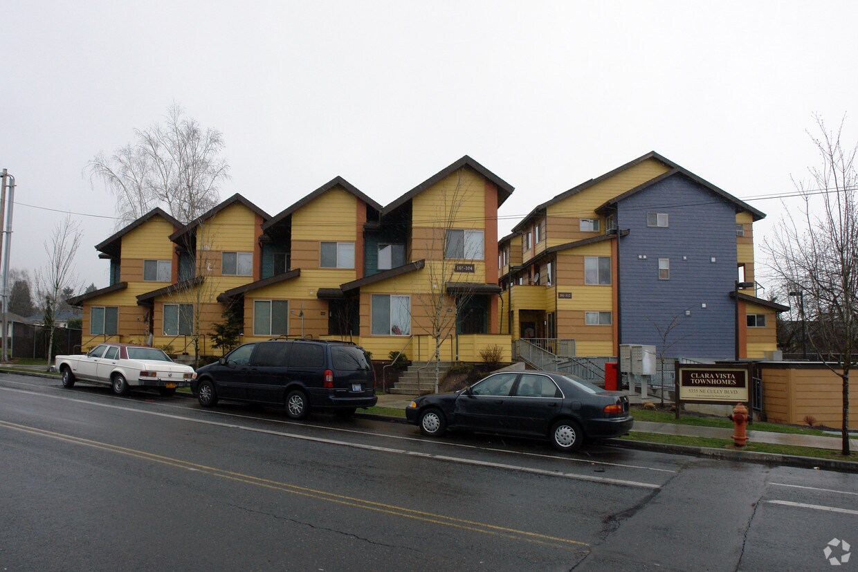 Foto principal - Clara Vista Townhomes