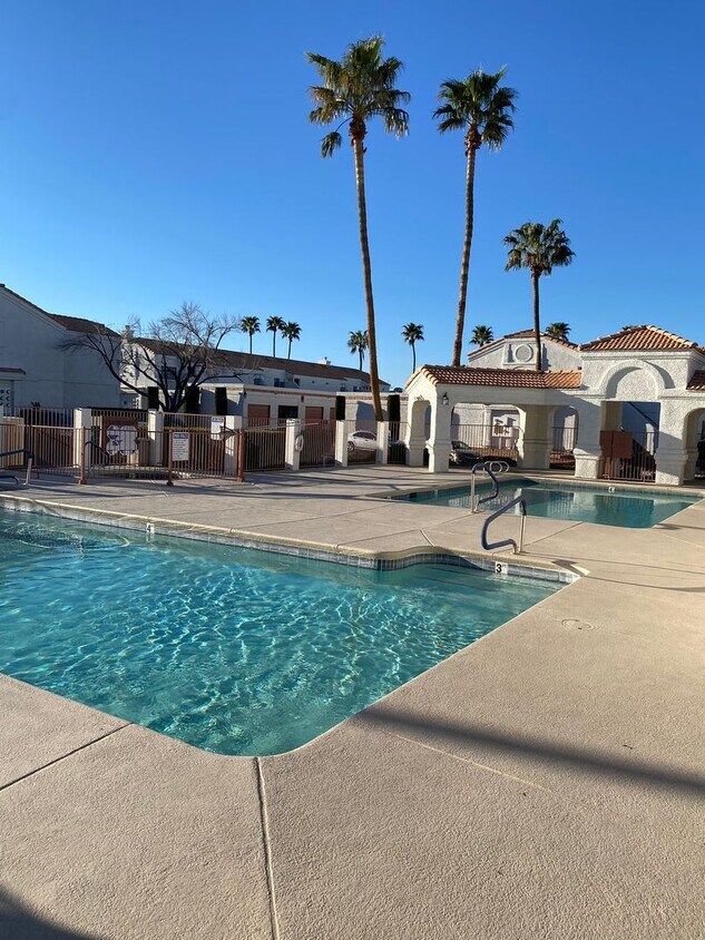 Foto principal - Americana Property Mgmt - Condo 2b - 2b in...