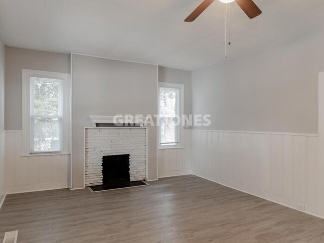 Foto del edificio - 1416 Jackson Rd