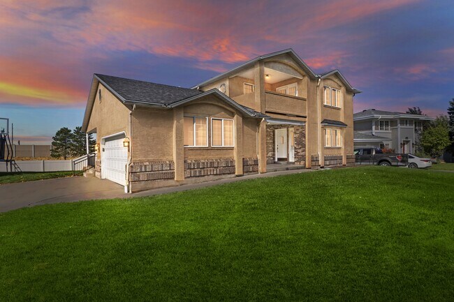 Foto del edificio - 3666 Pearblossom Cir