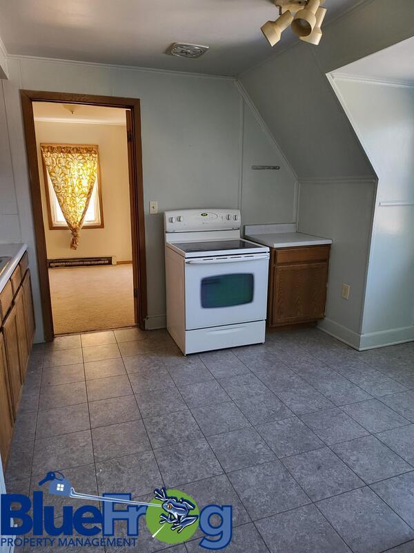 Building Photo - 303 E Doty Ave
