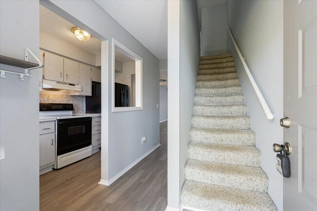 Building Photo - 1300 Seaway Dr