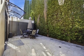 Building Photo - 5209 Avenida Oriente