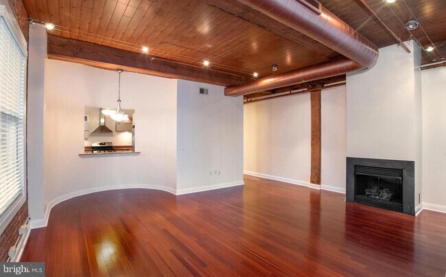 Foto del edificio - 105 S 18th St