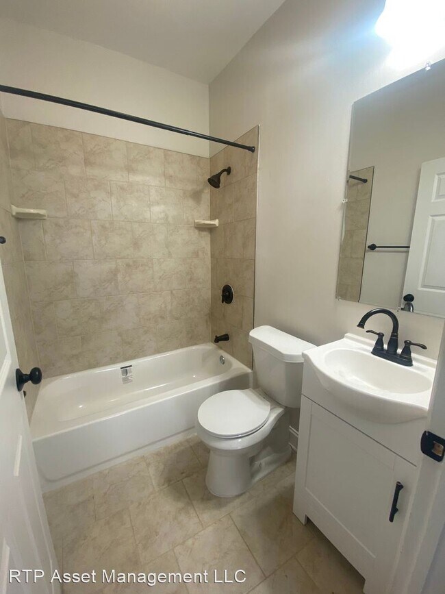 Building Photo - 3 br, 1.5 bath House - 16 Turner Street