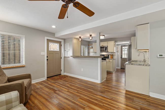 Photo - 616 2nd St Apartment