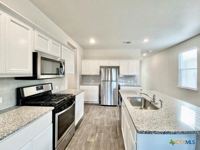 Foto del edificio - 3012 Tweedy Trail