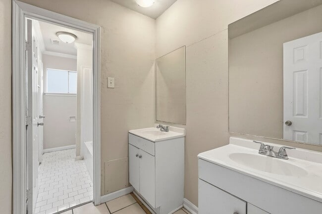 Building Photo - 11202 Sagehill Dr