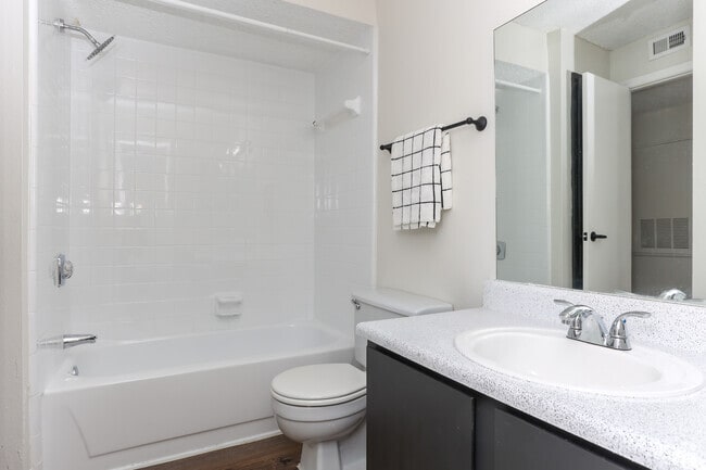 1BR, 1BA - A1 - Rise Apollo Heights