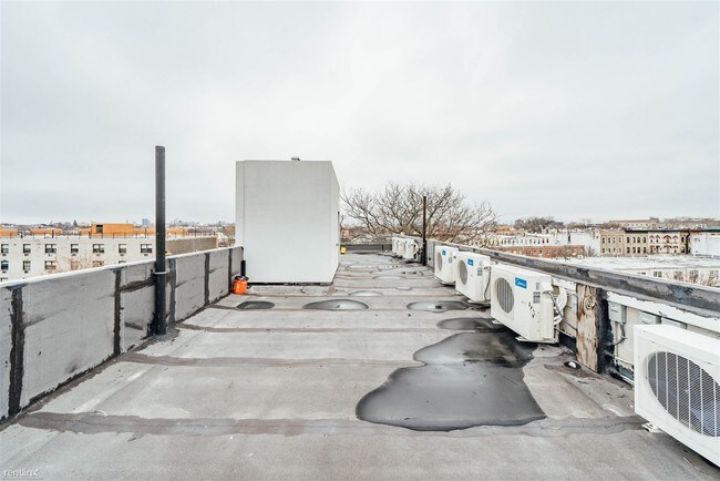 Building Photo - 183 Covert St