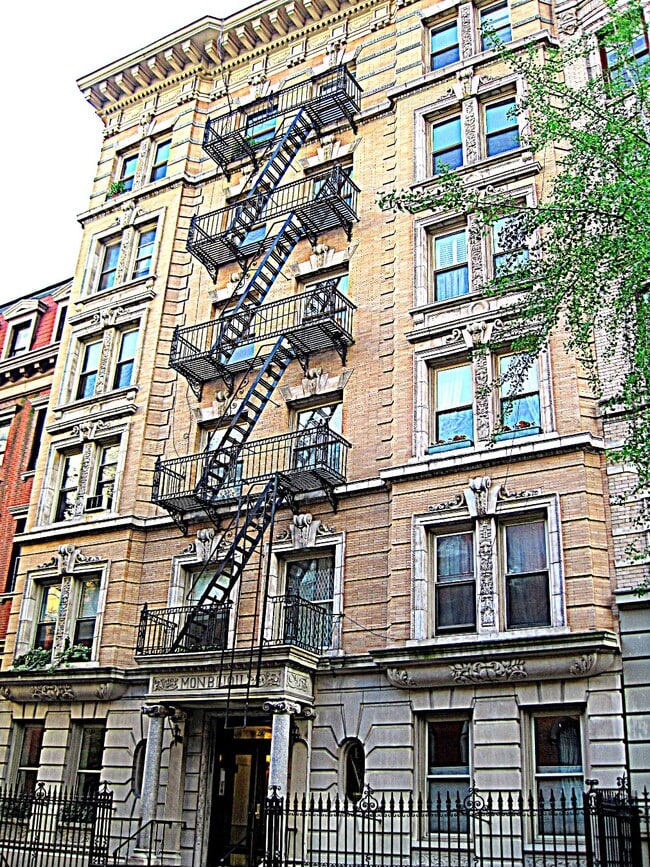 Building Photo - 210 E 17th St