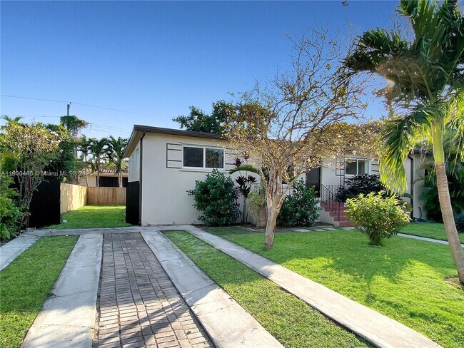 Foto del edificio - 7910 SW 17th Terrace