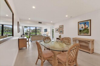 Building Photo - 301 S Seas Dr