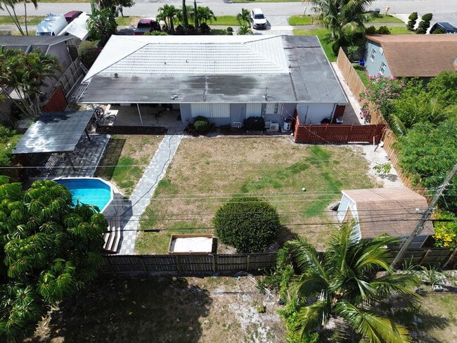 Building Photo - 4171 Waterway Dr