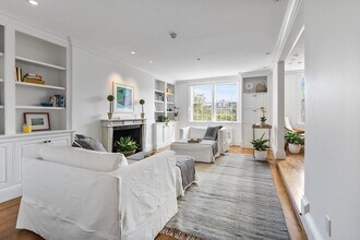 Building Photo - 80 Beacon St