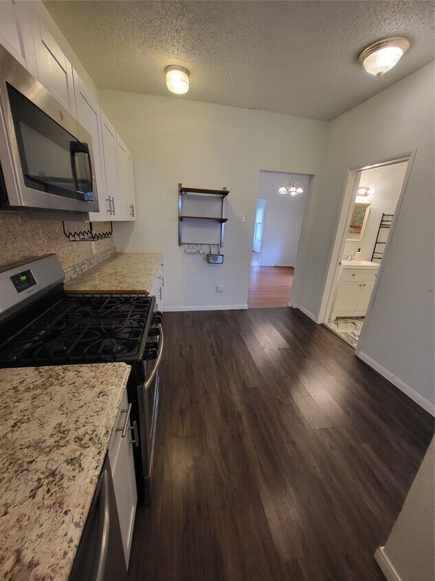 Foto del edificio - 1226 W Gray St