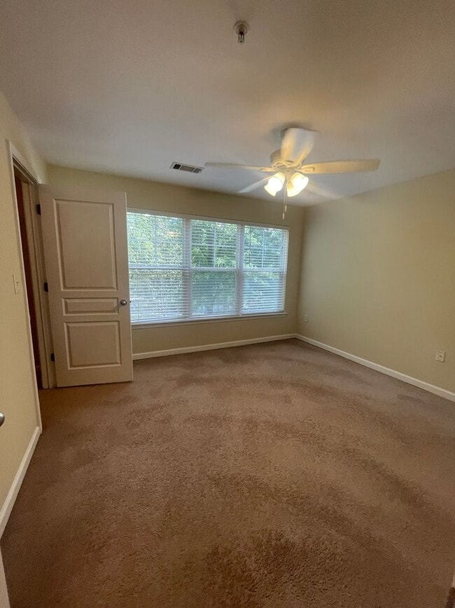 Foto del edificio - 15-1529 Gutleber