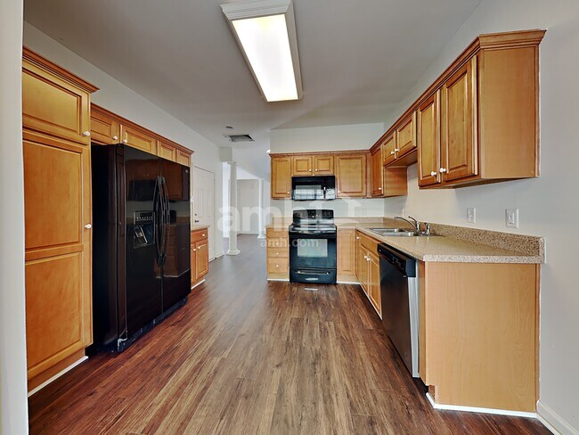 Foto del edificio - 127 Mercer Dr