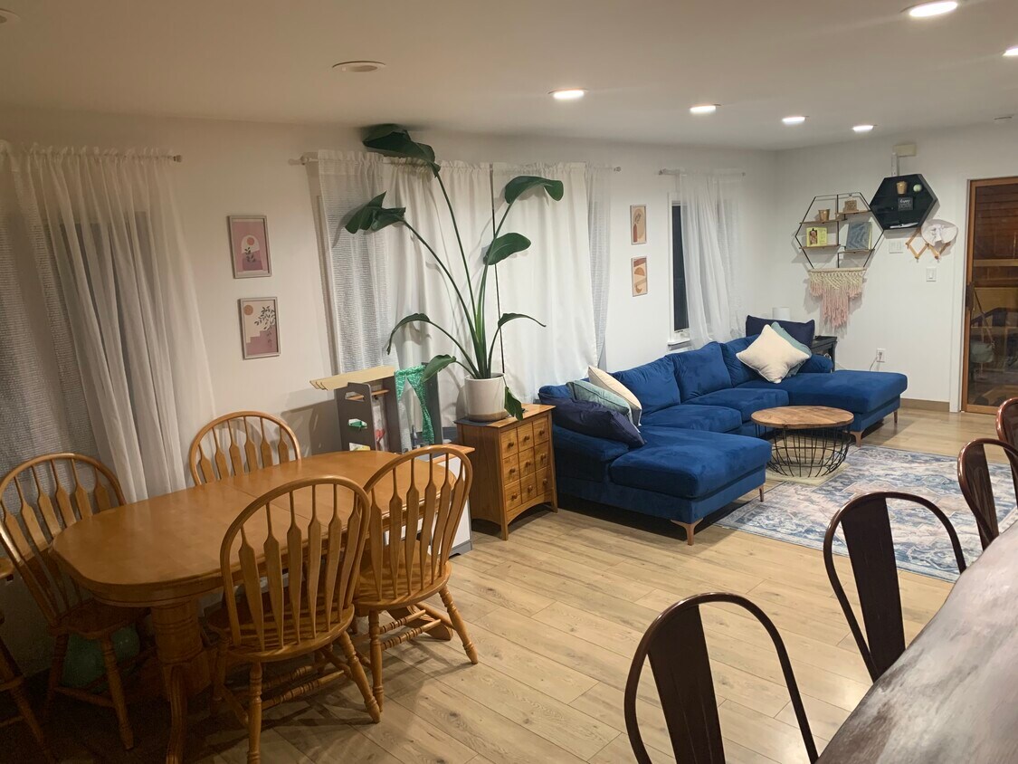 Foto principal - 16 Sunset Dr