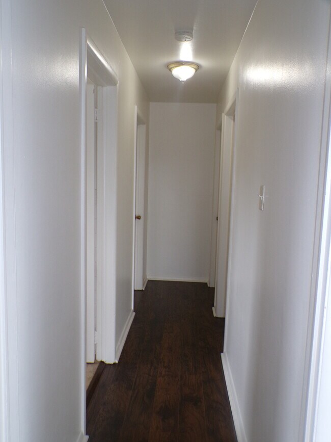 Foto del edificio - 1337 W Livingston St