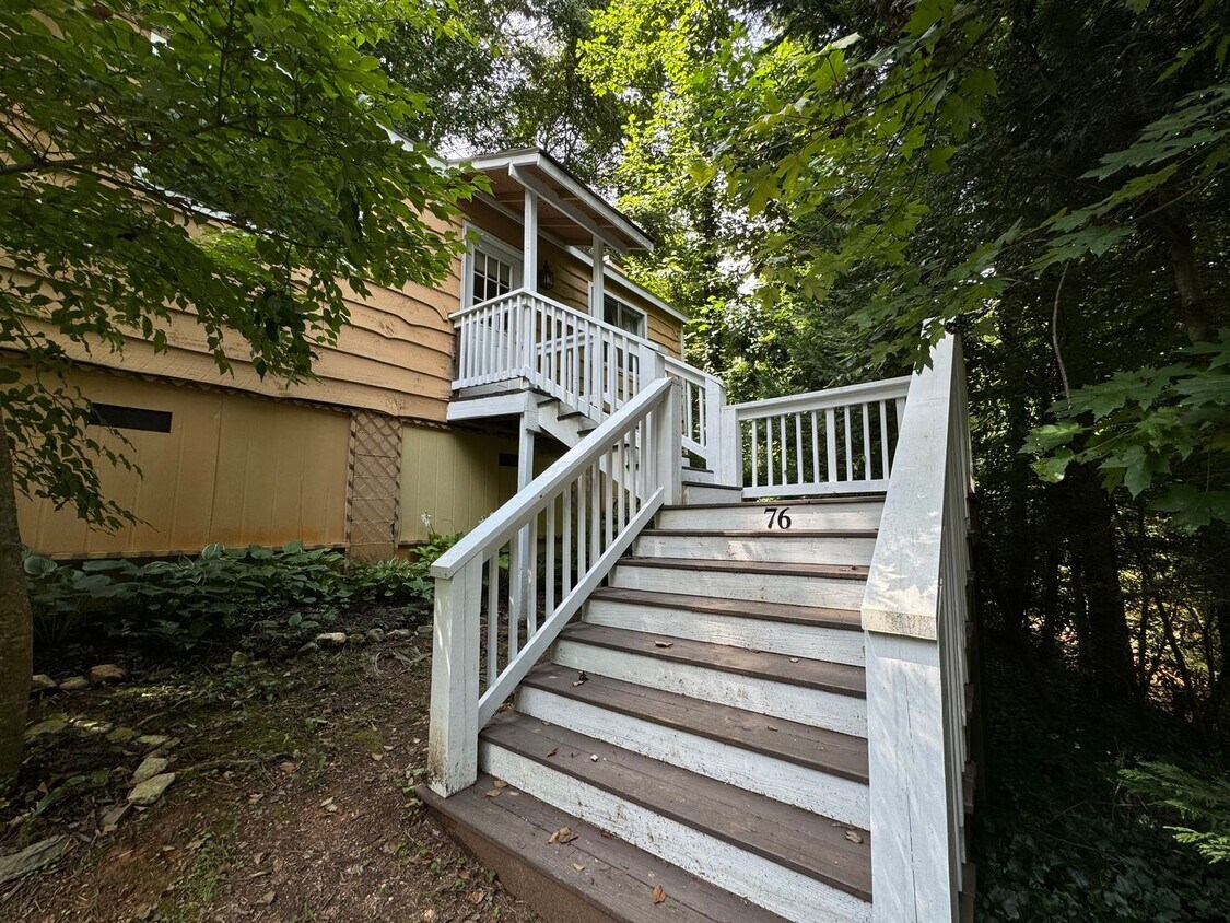 Primary Photo - Minutes From Downtown Brevard