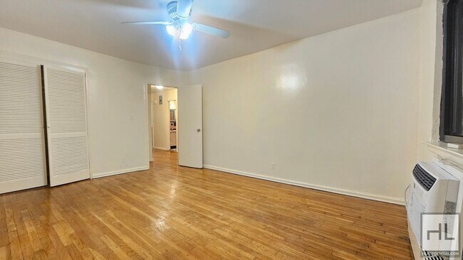 Foto del edificio - 24 STREET