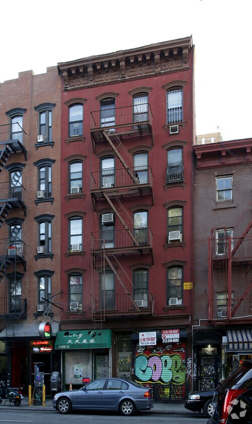 Primary Photo - 23 Essex St