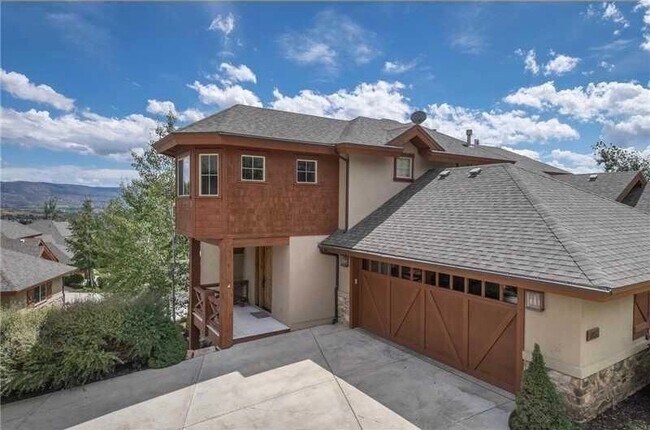 Building Photo - 1056 W Lime Canyon Rd