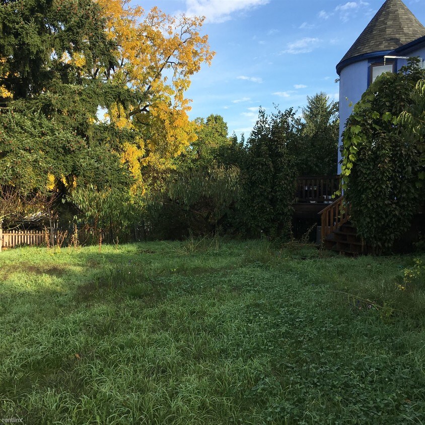Primary Photo - 4855 SE Tenino Ct