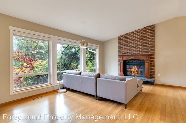 Building Photo - 4 br, 3 bath House - 1534 5th Pl