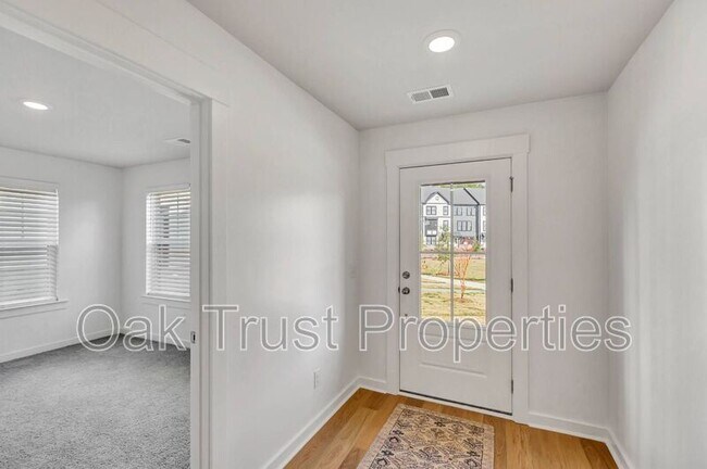 Foto del edificio - 236 Somerset Acrs Dr