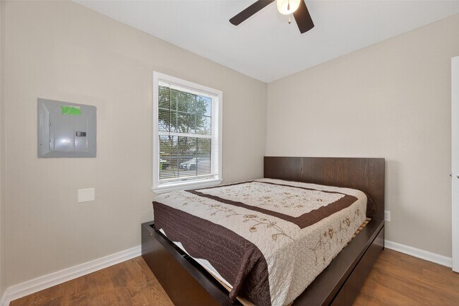 Foto del edificio - 709 Center St