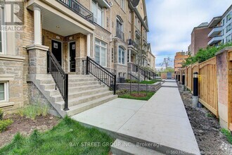 Building Photo - 39-39 Drewry Ave