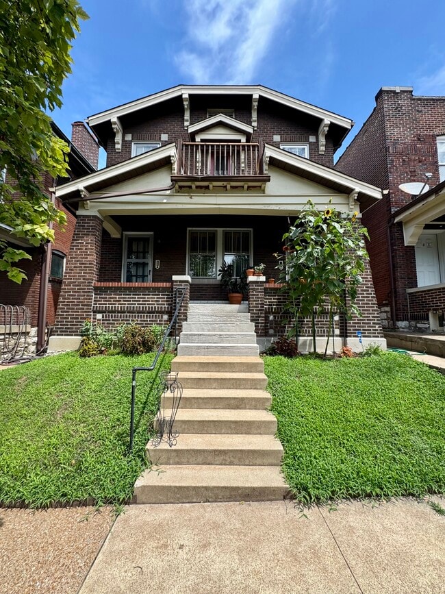 Building Photo - 3653 Montana St