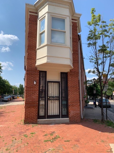 Primary Photo - 401 S Fremont Ave