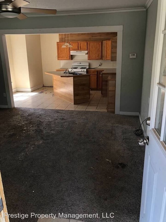 Building Photo - 2 br, 1 bath House - 509 W Harper
