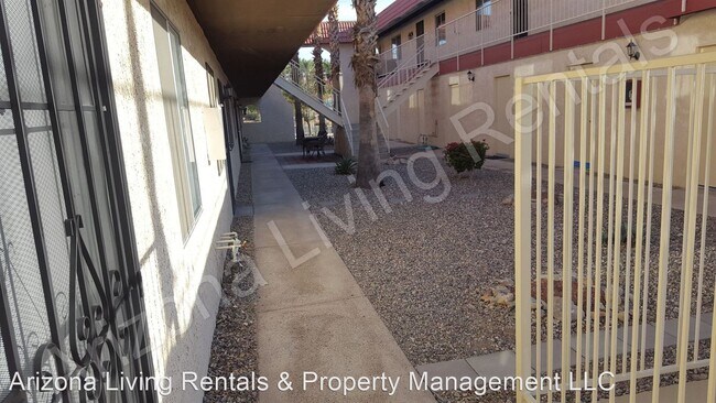 Building Photo - 1 br, 1 bath House - 2301 McCulloch Blvd N...