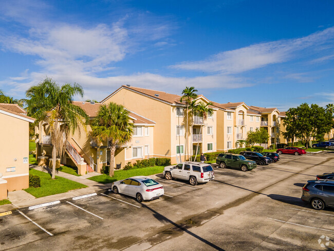 Foto del edificio - Royal Grand Condominiums
