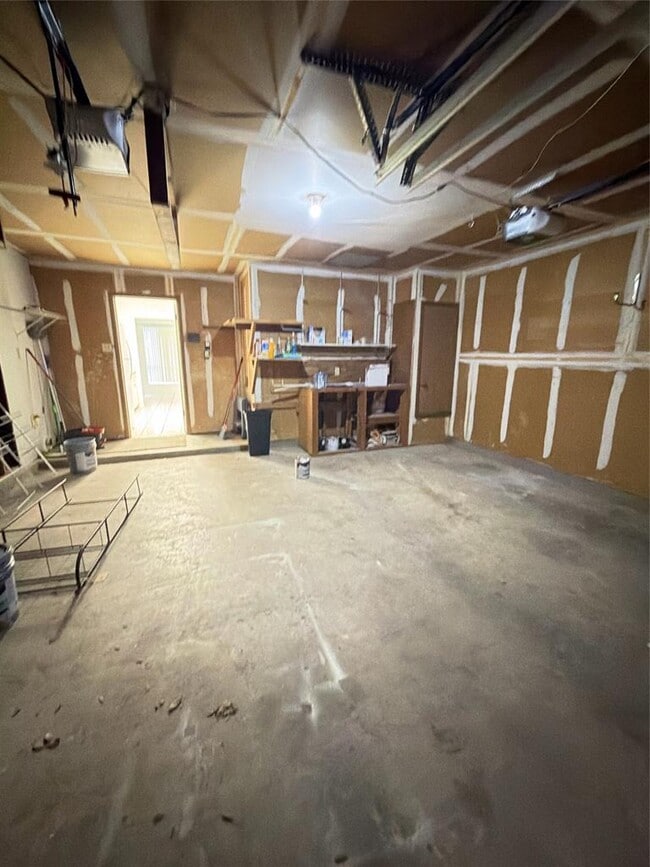 Building Photo - 5601 Porsche Ln